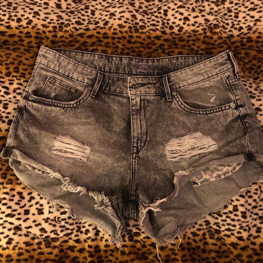 H&M distressed acid wash shorts